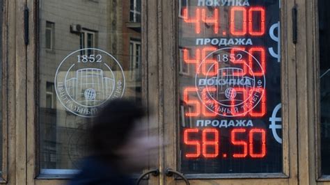 Russian Rouble In New Fall But Collapse Slows