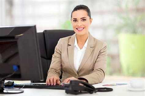 Receptionist Jobs: Job Search Tips & Tricks