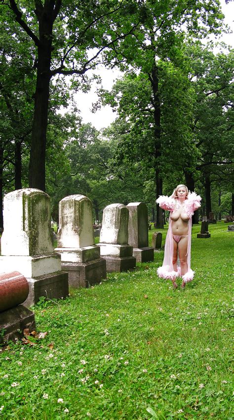 posing nude in the cemetery 89 pics