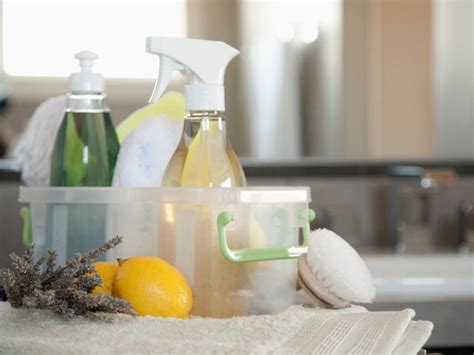 safer alternatives  toxic cleaning ingredients