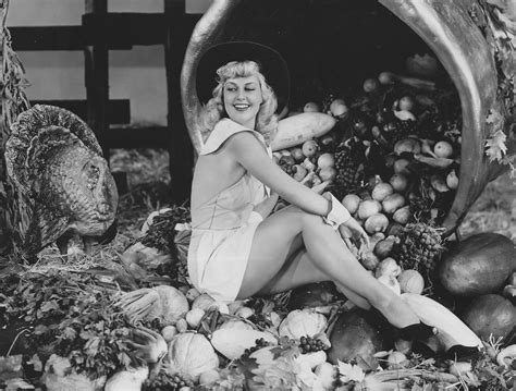 16 hilarious and bizarre vintage thanksgiving pinups