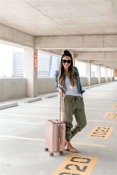 what to wear traveling this summer style your senses travelling