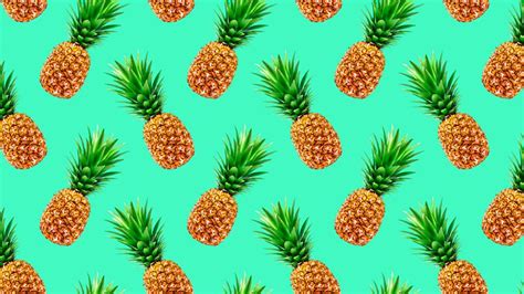 pineapple hack everything you thought you knew about eating pineapples is a lie bbc three