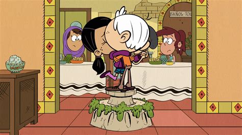 image s1e15b lincoln and ronnie anne kiss png the loud house