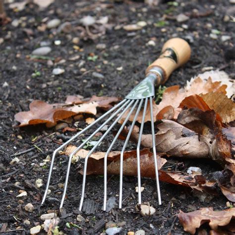 sneeboer hand rake garden equipment review