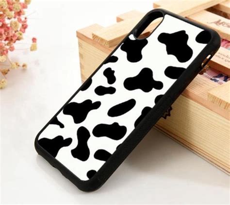 bolcom iphone  iphone  telefoonhoesje phone case koeienvlekken koeienprint koe