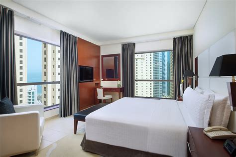 delta hotels  marriott jumeirah beach dubai debuts   middle east