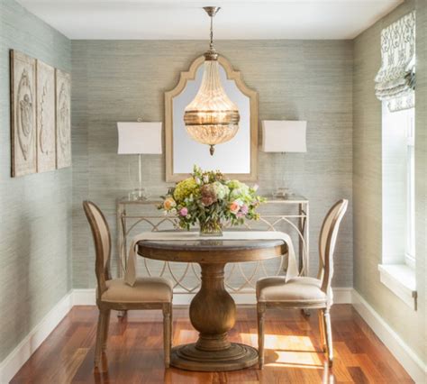 luxury traditional dining rooms   turn  home   palace