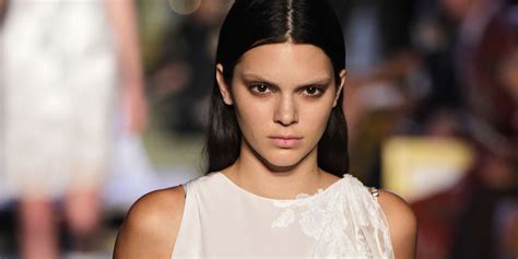 kendall jenner once plucked out all her eyebrows