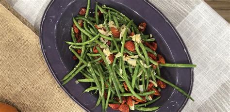 Green Beans Recipe With Garlic And Sun Dried Tomatoes Rachael Ray Show