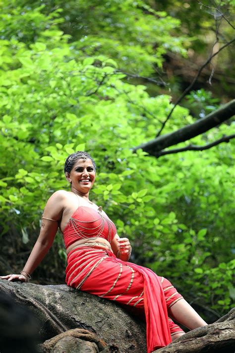 [gallery] Unseen Varalaxmi Sarathkumar Hot N Sexy Hd Stills From The