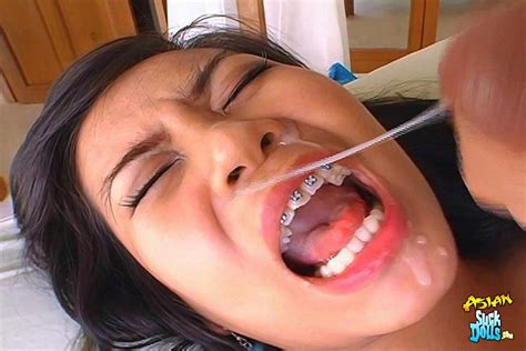 thai cutie giving a hard cock some lip and pussy service pichunter