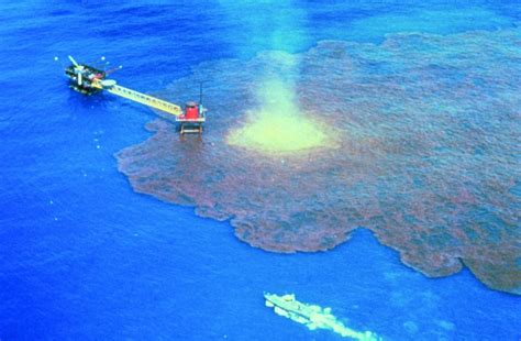 40 Year Old Oil Spill Offers Clues To Deepwater Horizon S Long Term