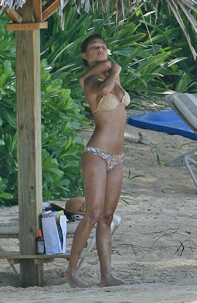 former miss teen usa vanessa minnillo in skimpy bikini photo 4