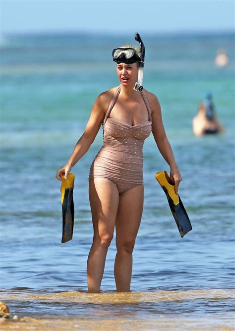 Katy Perry Sexy On The Beach In Hawaii The Fappening