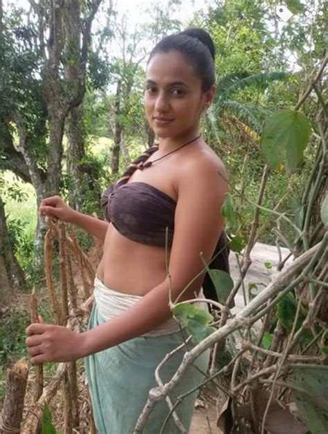 Actress And Models Udari Warnakulasooriya Sri Lankan