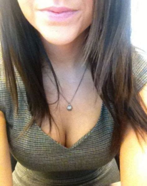 Girls Who Are Obviously Bored At Work 43 Pics