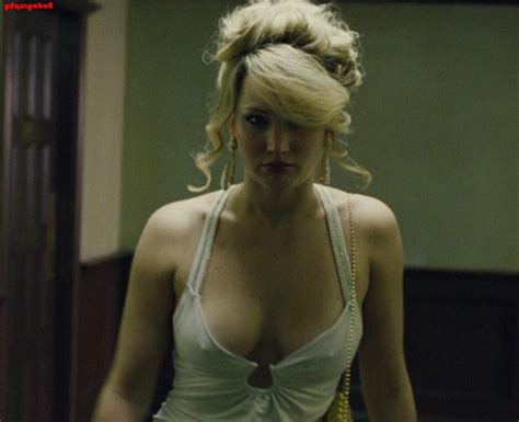 top 9 jennifer lawrence nude and near nude pictures