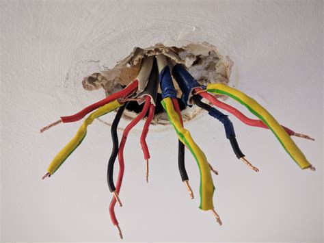 wiring  ceiling light   cables diynot forums