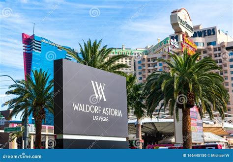 waldorf astoria luxury hotel sign   las vegas strip editorial