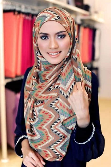 cute ways  tie hijab   outfits fashionably part