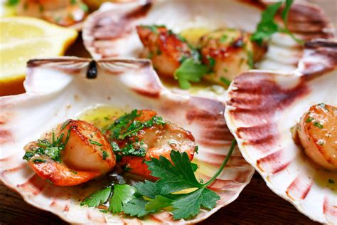For Sea Scallops The Bare Minimum The New York Times