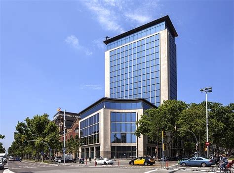 seat abrira su flagship en el edificio deutsche bank de barcelona