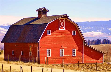 montana red barn photograph  william kelvie