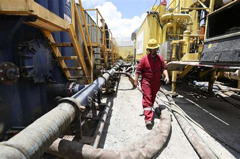 2 500 Oil And Gas Workers In Texas Lose Their Jobs In 10 Day Span