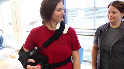shoulder sling   properly wear  sling  shoulder surgery