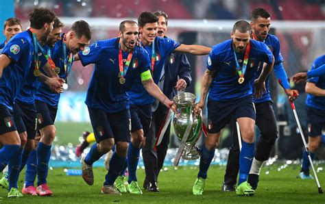 mancini rewarded  euro  courage football italia