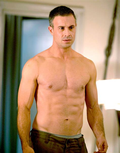 Freddie Prinze Jr Makes A Shirtless Comeback To Tv And He