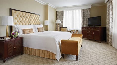 bedroom hotel suite  atlanta luxury hotel  seasons