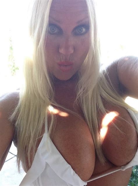 Linda Hogan Bikini Tits 10 Pics Xhamster