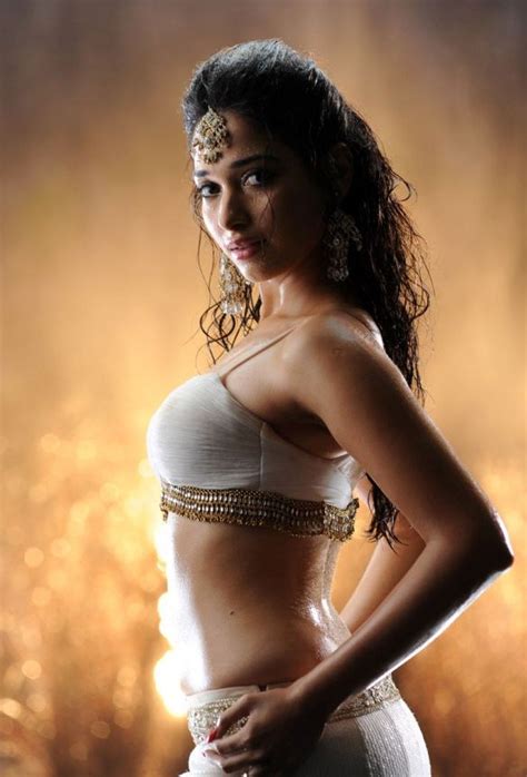 Indian Babe Tamanna S Body Sexy Curves World Model Girls