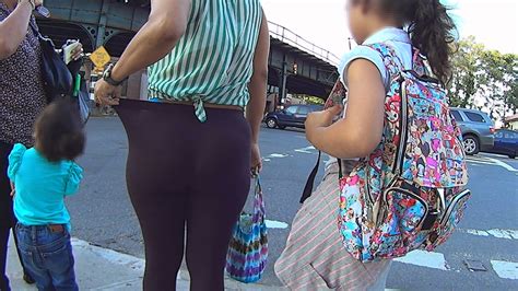 sexy candid hot mom big ass in leggings and thong rar