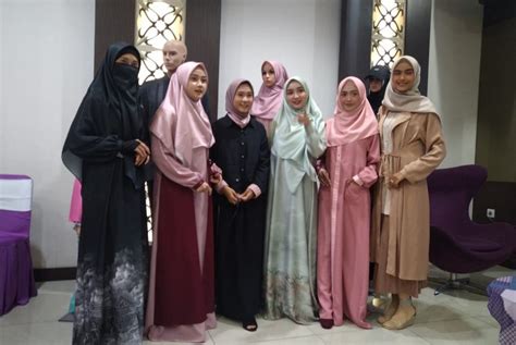 strategi produsen hijab rabbani hadapi produk impor terdepanid