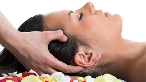 enjoy a calming relaxing indian head massage lavana thai spa