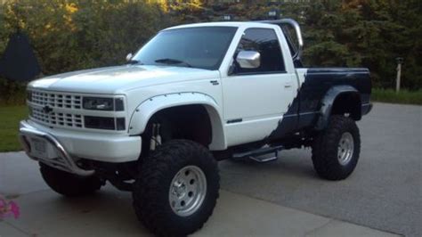 find   chevy lifted truck  west bend wisconsin united states