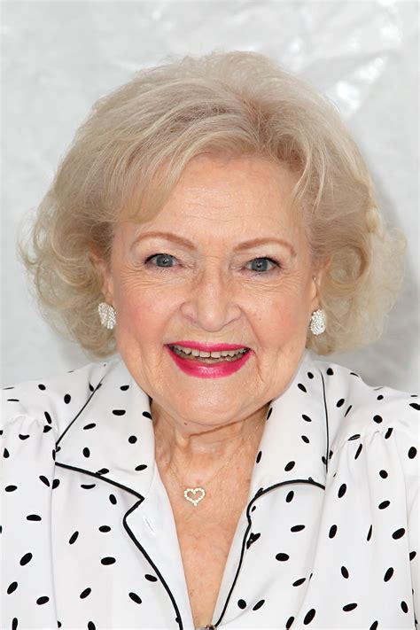 betty white bounces     animal show closer weekly