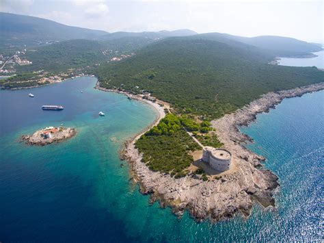 arza tradeunique luxury villas property montenegro