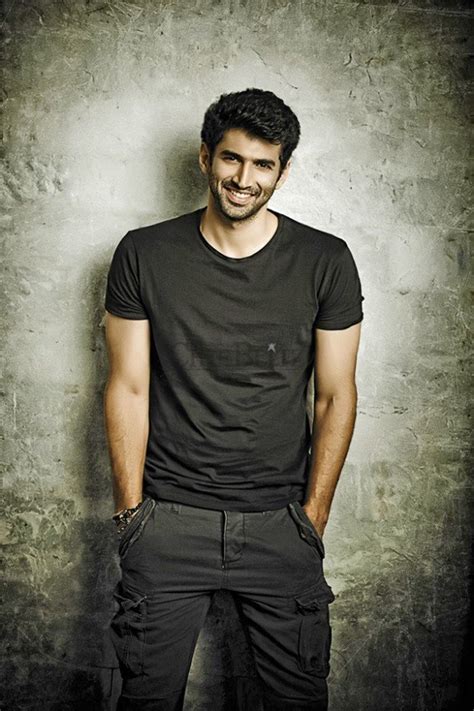 Aditya Roy Kapoor Latest Hd Wallpapers And Pictures
