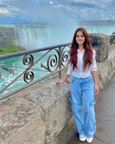 Komal Mir Treats Fans With Adorable Pictures From Canada Style Pk