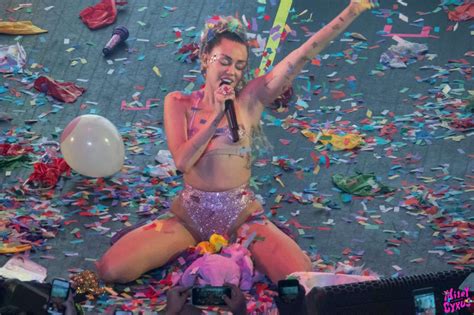 miley cyrus sexy 27 photos thefappening