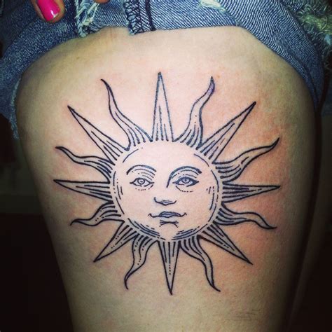 Sun Tattoo On Right Thigh Im In Love Tatuaggi