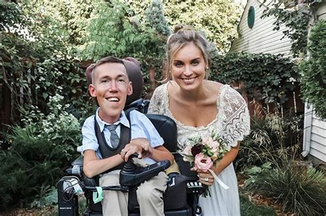 Shane Burcaw And Hannah Aylward Marry In Backyard Wedding