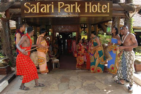 safari park hotel ashford safaris