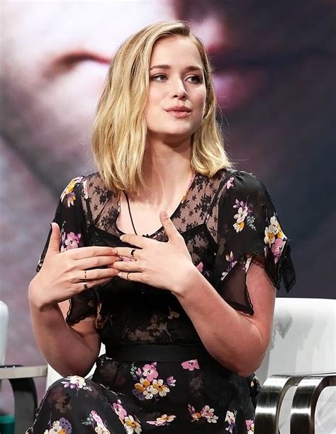elizabeth lail nude and topless pics and sex scenes scandal planet