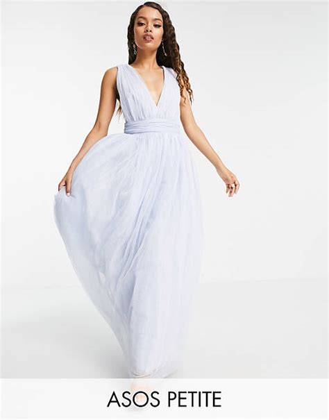 asos design petite lange diep uitgesneden jurk van tule met strik achter  poederblauw asos