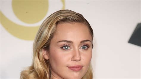miley cyrus shuts down rumors that she s pregnant leave me alone
